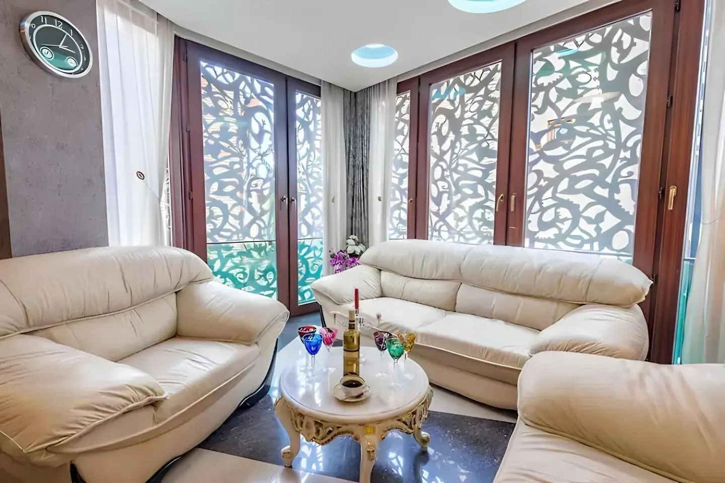 דירות טביליסי Cabernet Corner